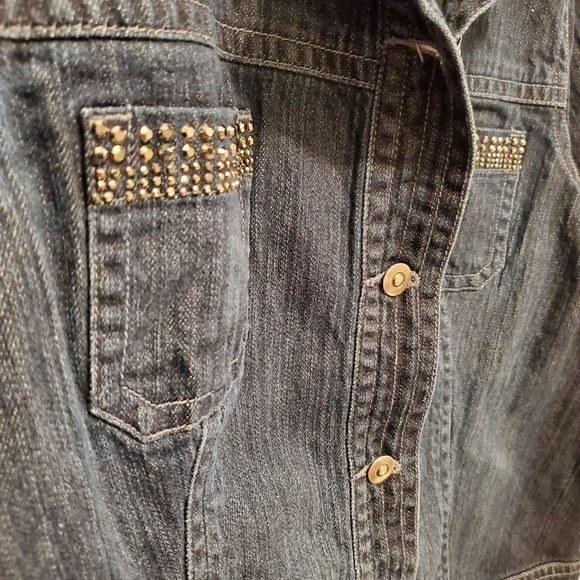 CHICO'S CROP Denim JACKET - Picture 3 of 9